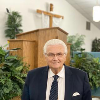 Pastor Daniel Braddock